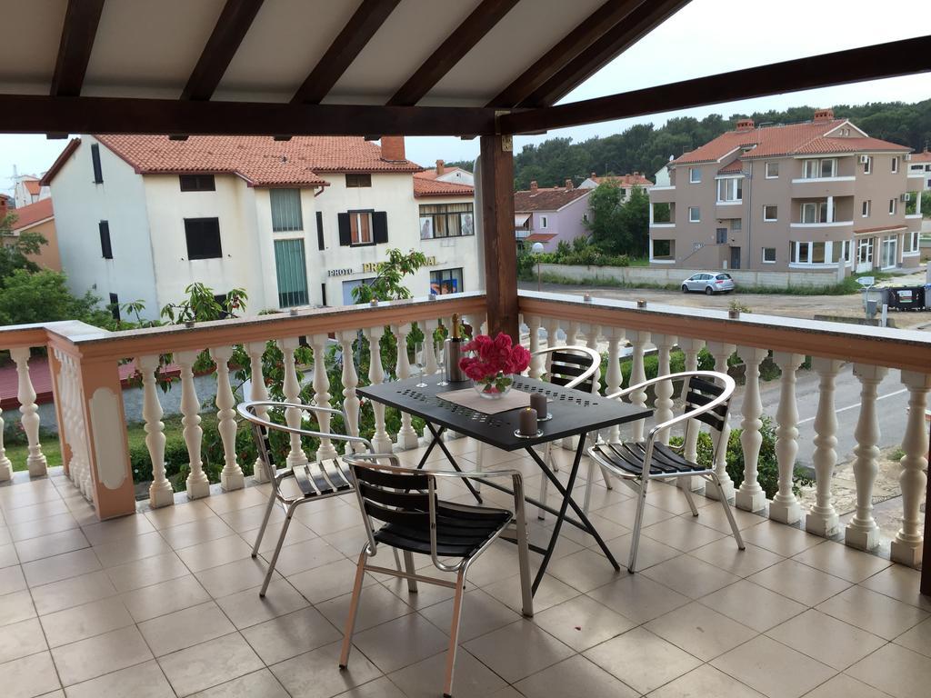 Apartment Summer 1 Pula Luaran gambar
